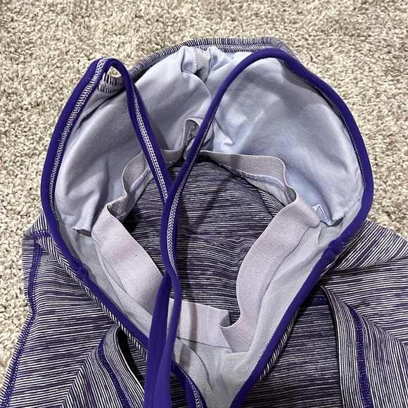 Lululemon work out tank 2 like new - Picture 4 of 4